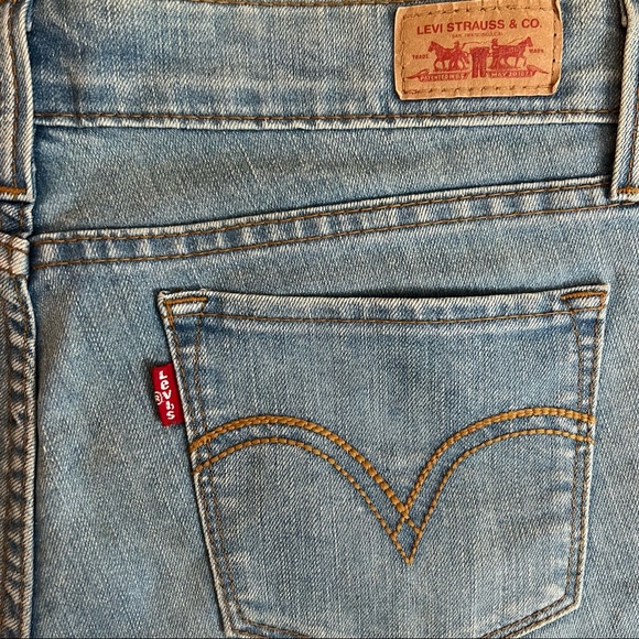 Levi’s denim shorts - Picture 3 of 7
